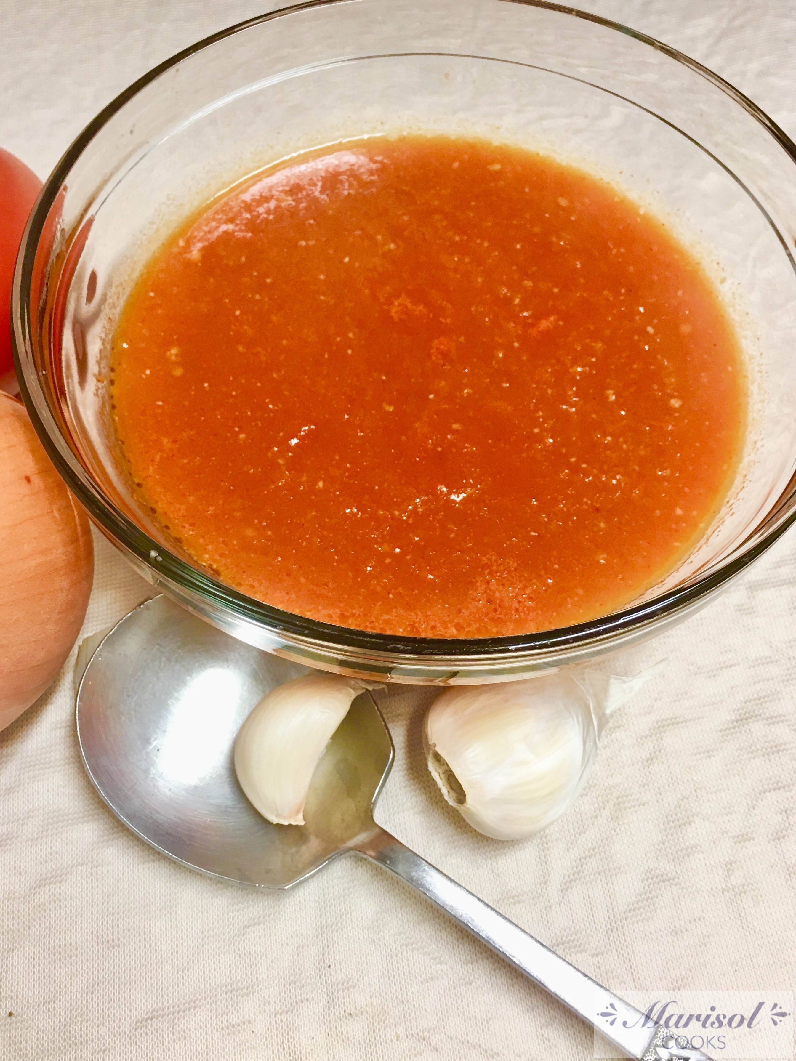 Basic tomato sauce/ Salsa básica de tomate