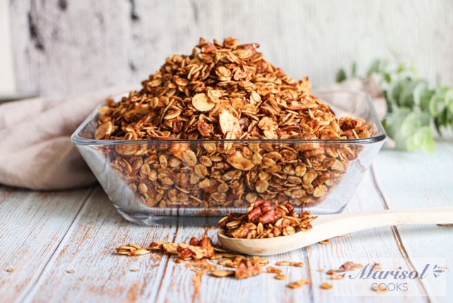 Homemade Cinnamon Nut Granola